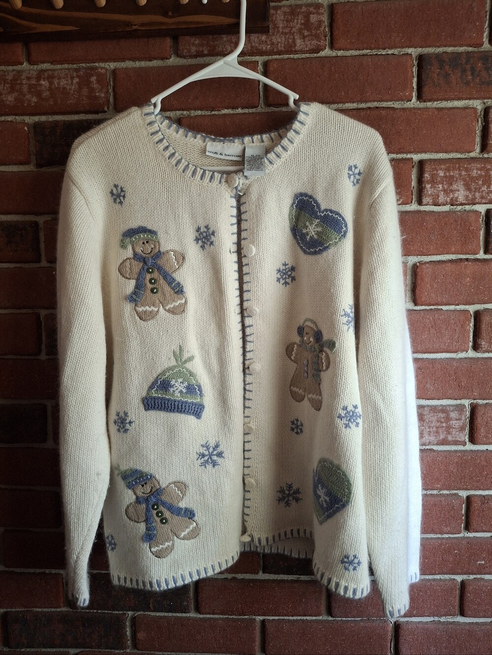 Croft & Barrow cream / white & blue Christmas cardigan